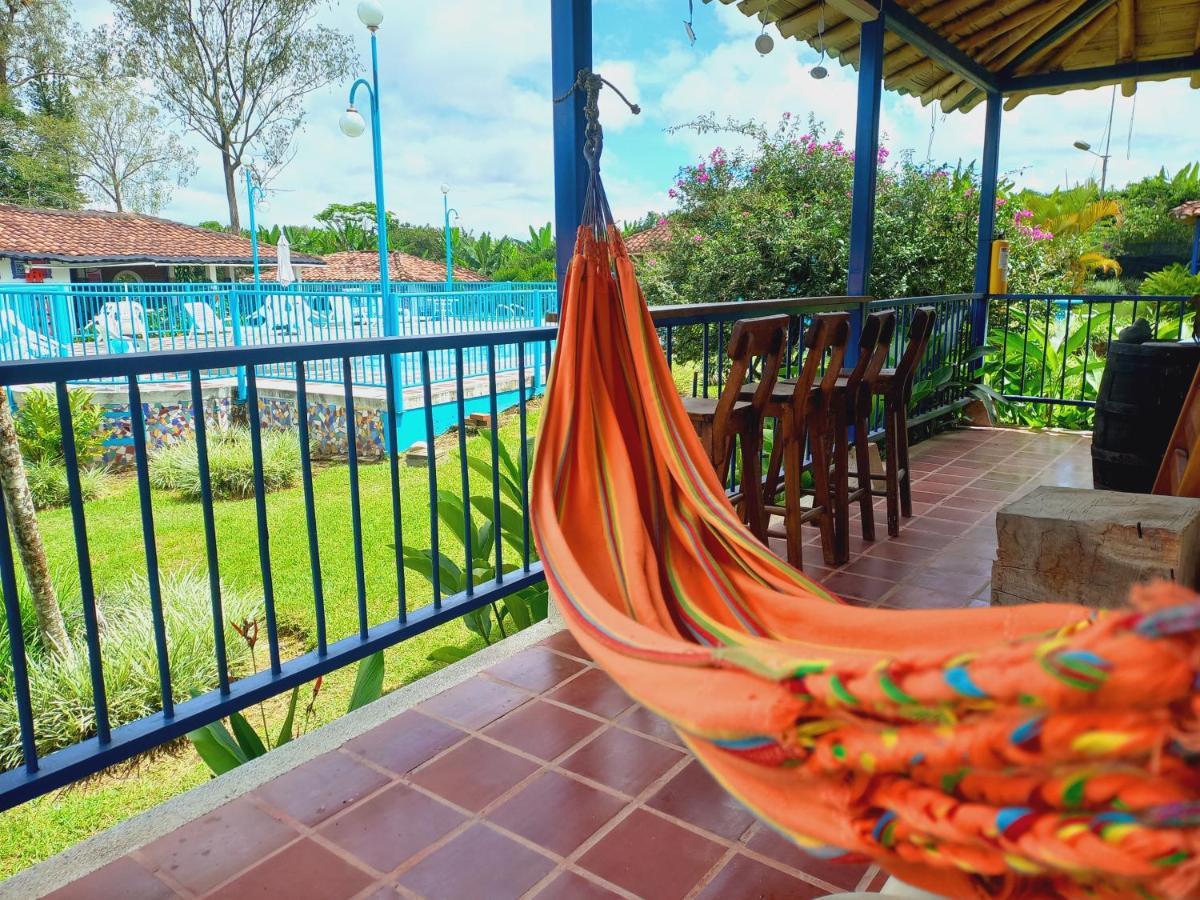 Finca Hotel Villa Del Sol Pueblo Tapao Esterno foto