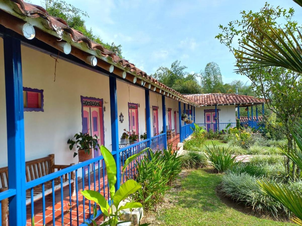 Finca Hotel Villa Del Sol Pueblo Tapao Esterno foto