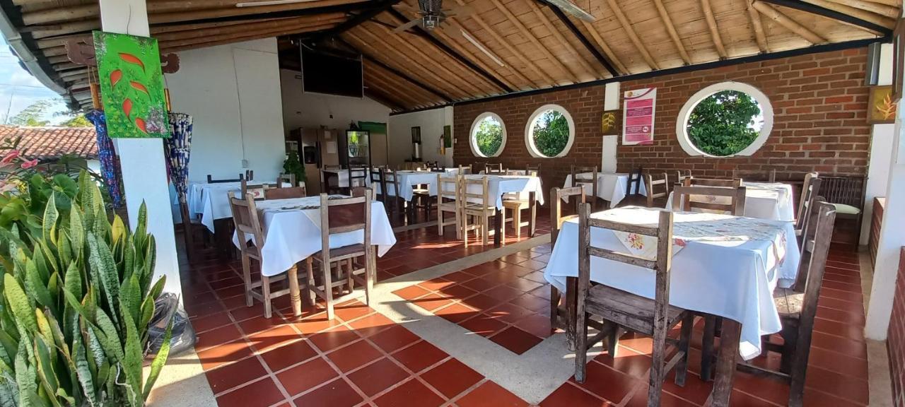 Finca Hotel Villa Del Sol Pueblo Tapao Esterno foto